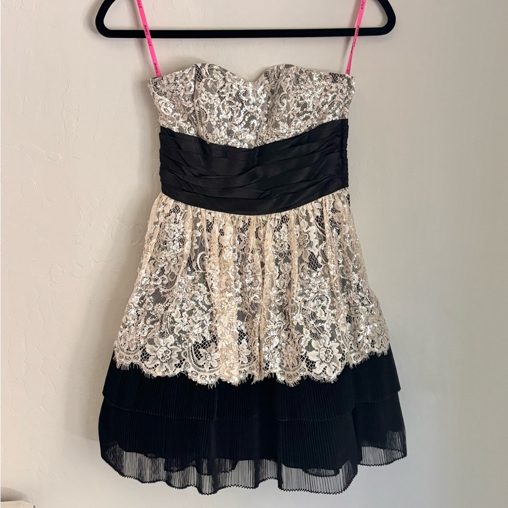 Betsey Johnson Strapless Sequined Lace Tiered Pleat Skirt Party Dress Sz 0
